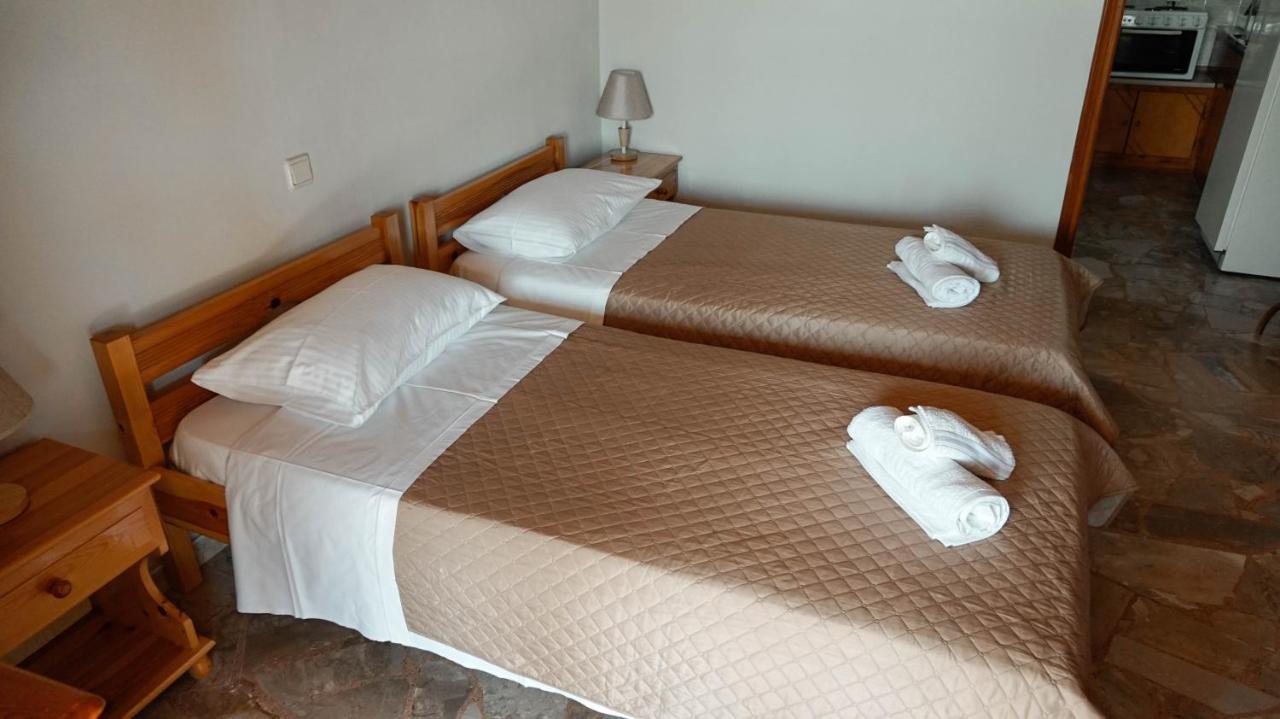 Soula Rooms Kini Eksteriør billede