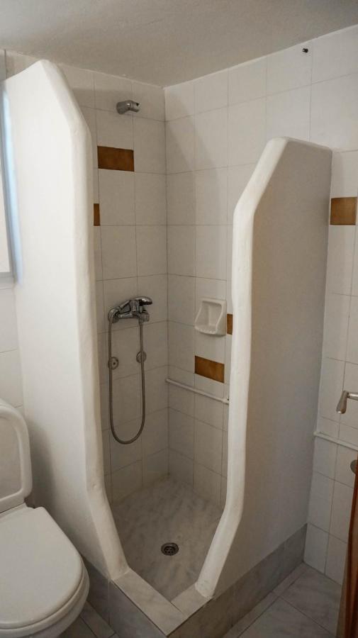 Soula Rooms Kini Eksteriør billede