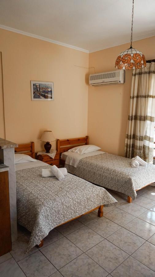 Soula Rooms Kini Eksteriør billede